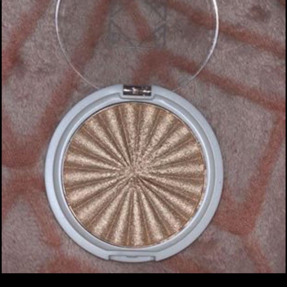 Ofra highlighter